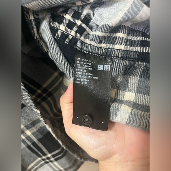Uniqlo 100% Cotton Flannel Plaid Button Down Shirt - Picture 3 of 5